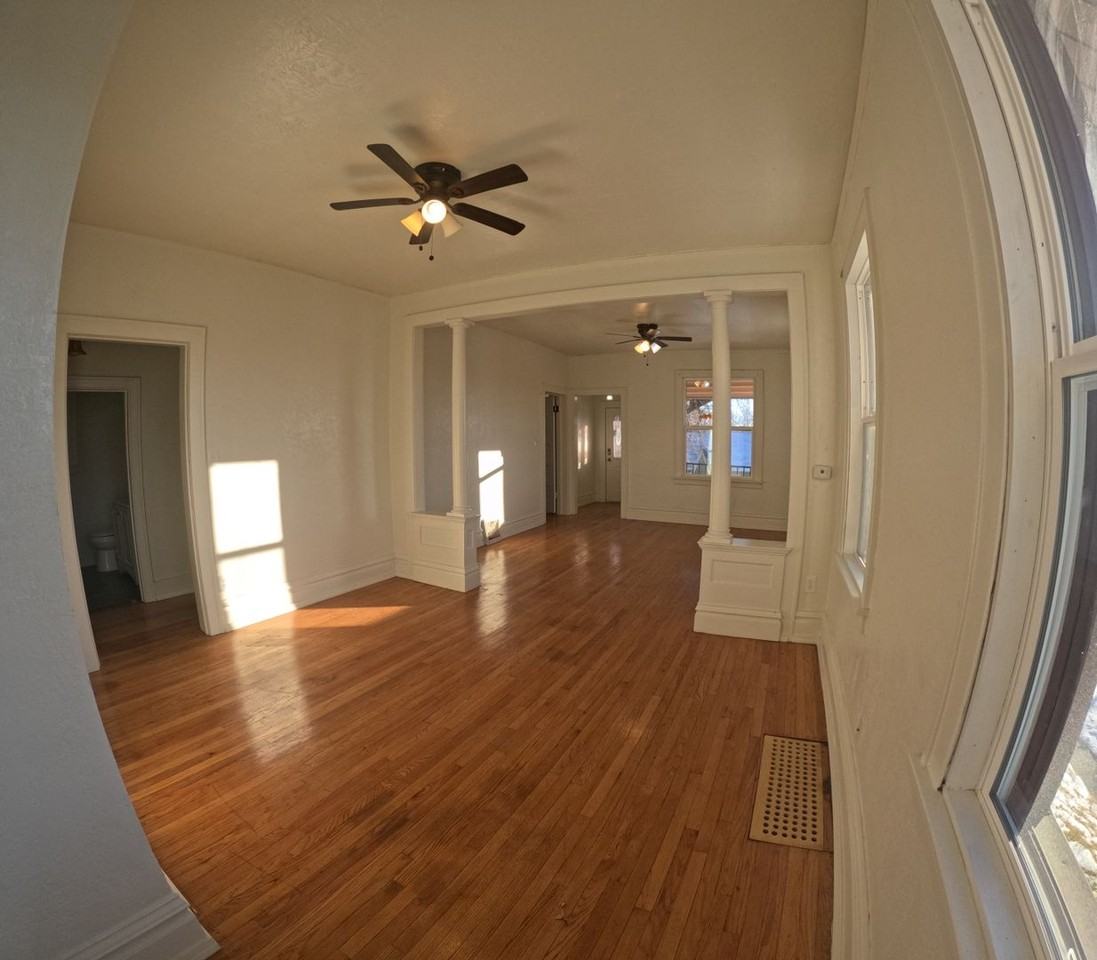 103 15th St - Photo 5 of 50