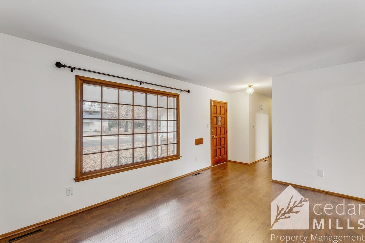 6815 E Zimmerly St - Photo 3 of 16