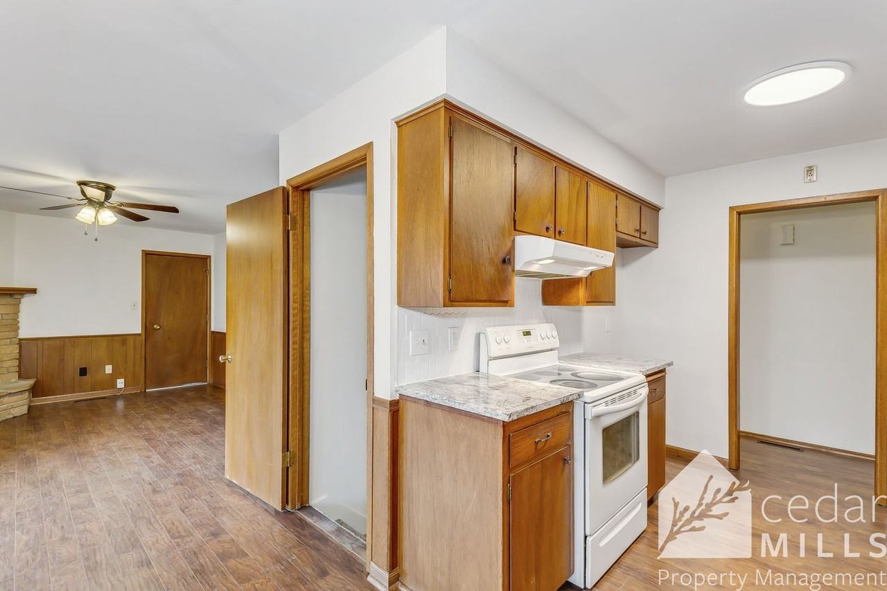 6815 E Zimmerly St - Photo 4 of 16