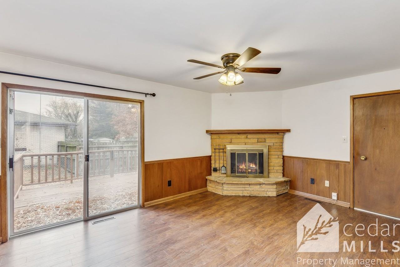 6815 E Zimmerly St - Photo 7 of 16