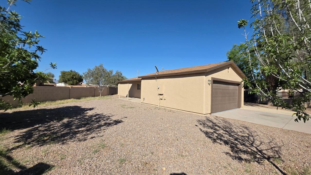 4167 E Market St - Photo 2 of 19