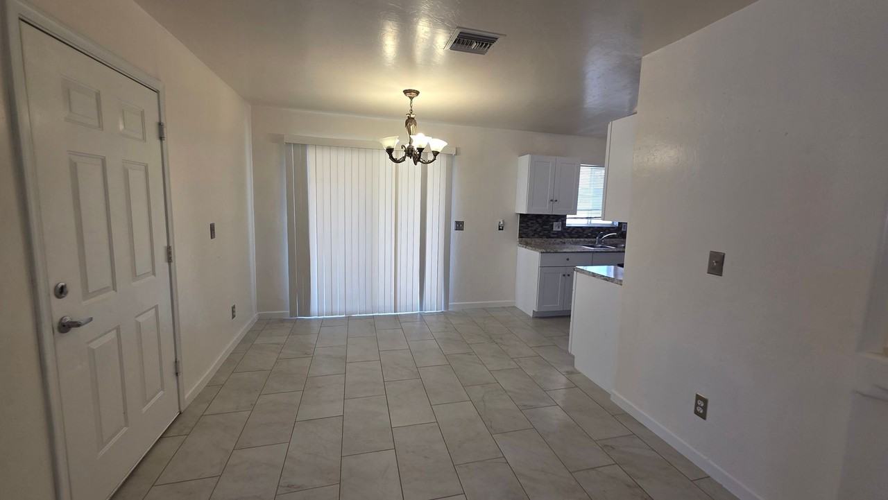 4167 E Market St - Photo 7 of 19