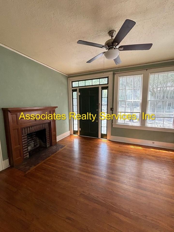 323 Nw 16th St - Photo 2 of 6