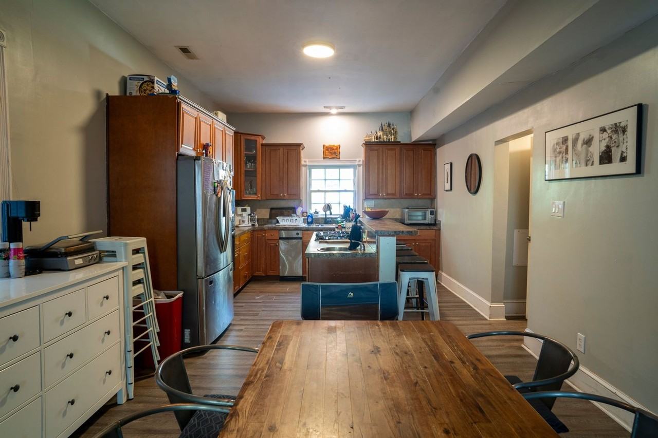 1904 W Main St - Photo 3 of 15