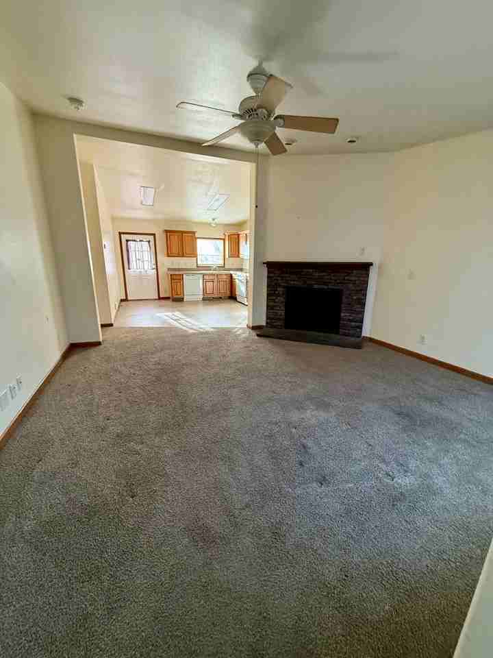 2612 Stage Coach Dr - Photo 4 of 6