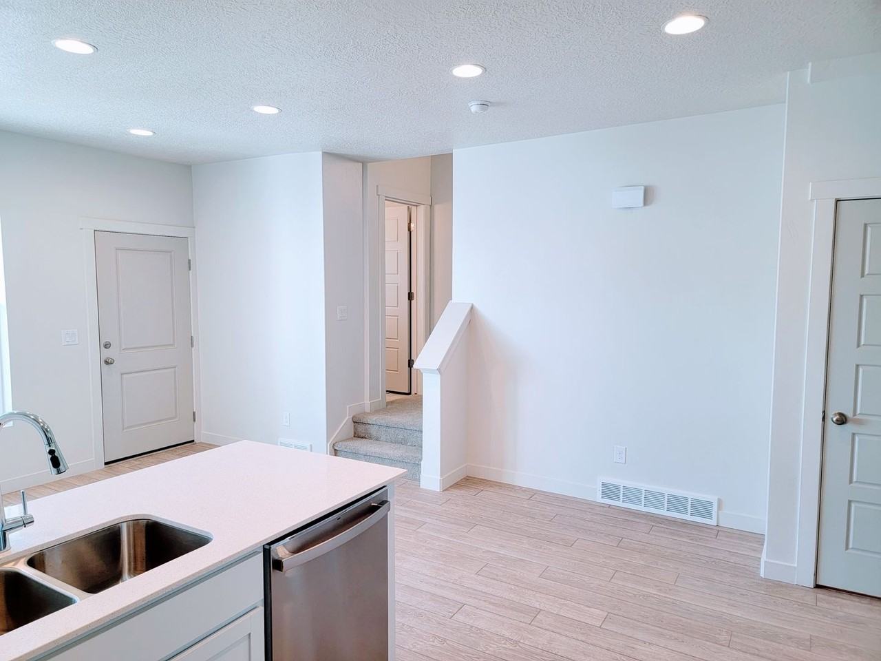 2177 W 1675 S - Photo 7 of 26