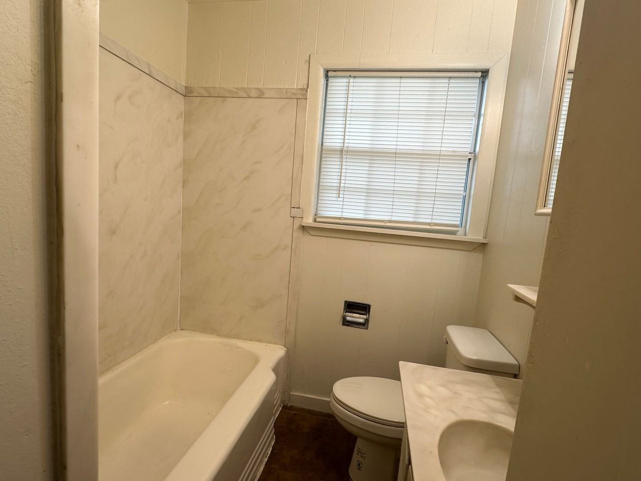 4309 Yucca St - Photo 7 of 10