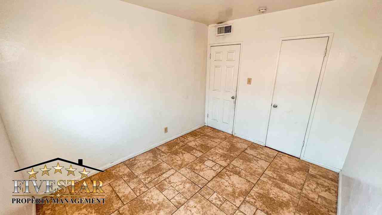 4519 Gordon St - Photo 6 of 18