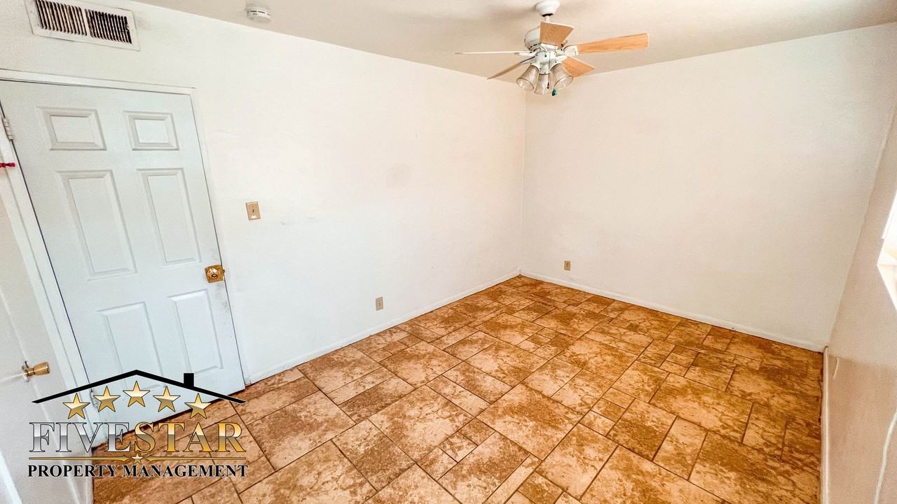 4519 Gordon St - Photo 7 of 18