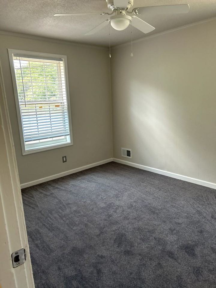 3625 Hickory St - Photo 5 of 9