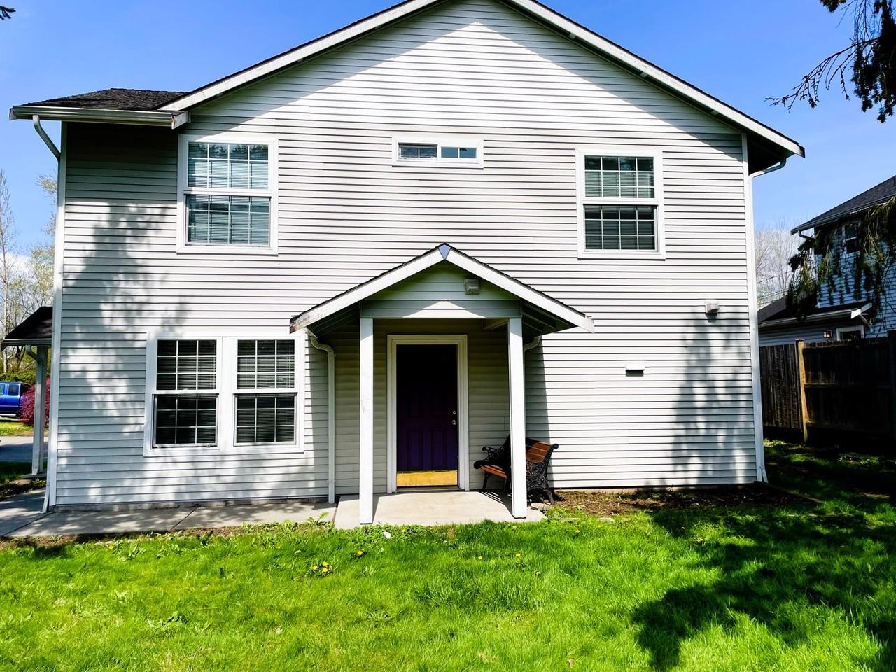 1427 Virginia Ave - Photo 3 of 3