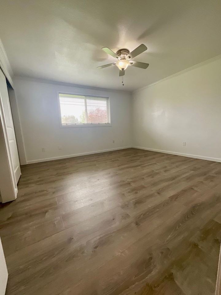 10002 Beth Ct Se - Photo 2 of 14