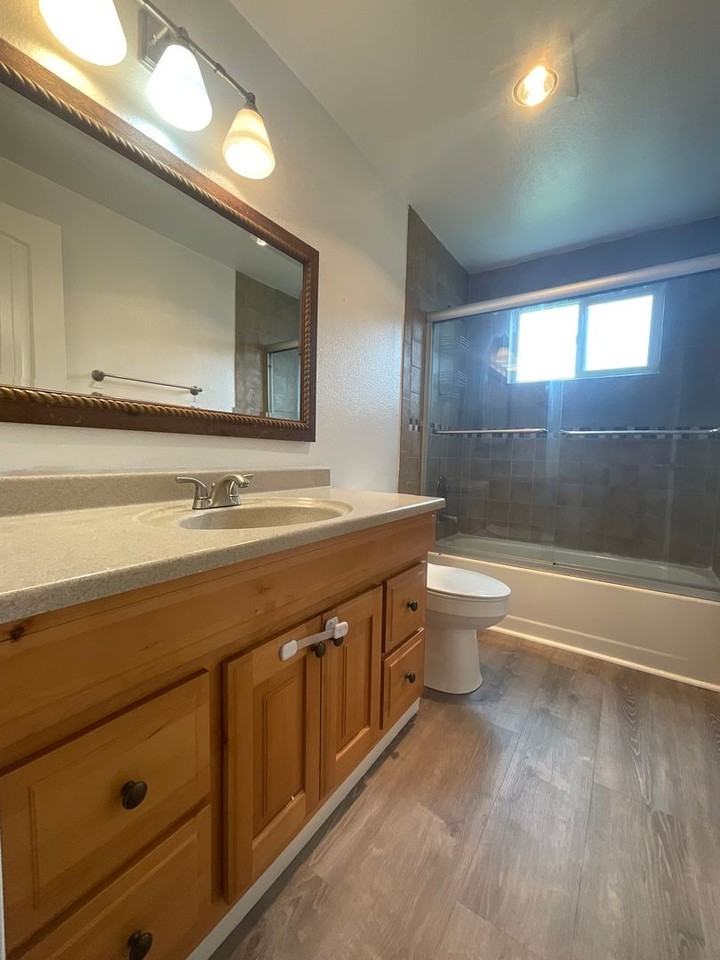 10002 Beth Ct Se - Photo 6 of 14