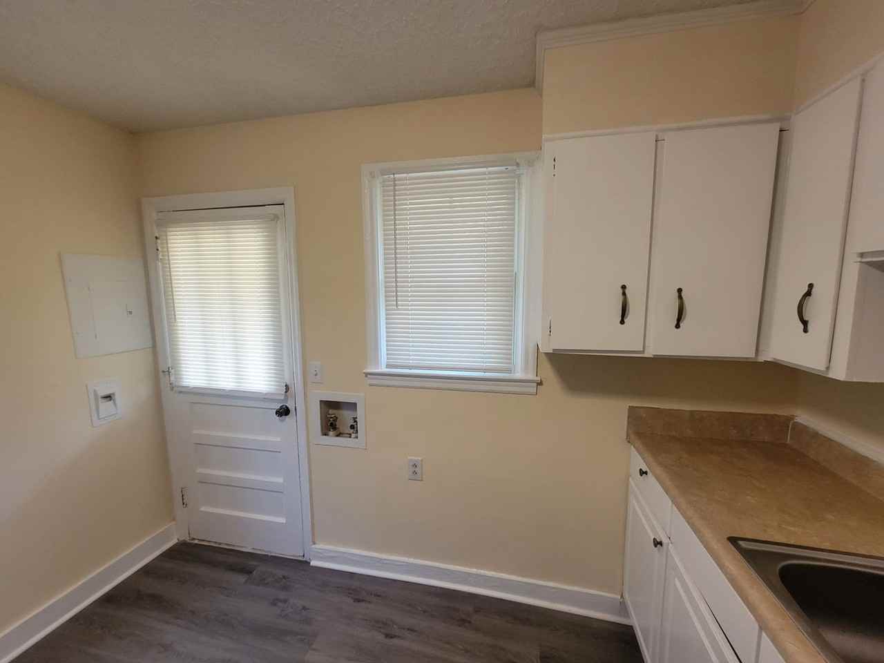 1223 Radiance Dr - Photo 6 of 16