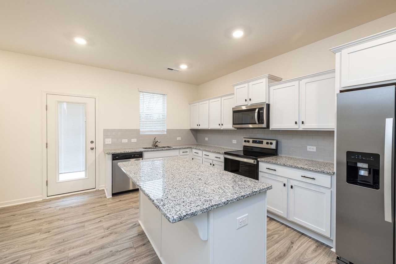 484 Kincaid Rd - Photo 7 of 19