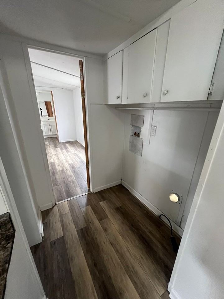 8 Pin Oak Ln - Photo 7 of 13