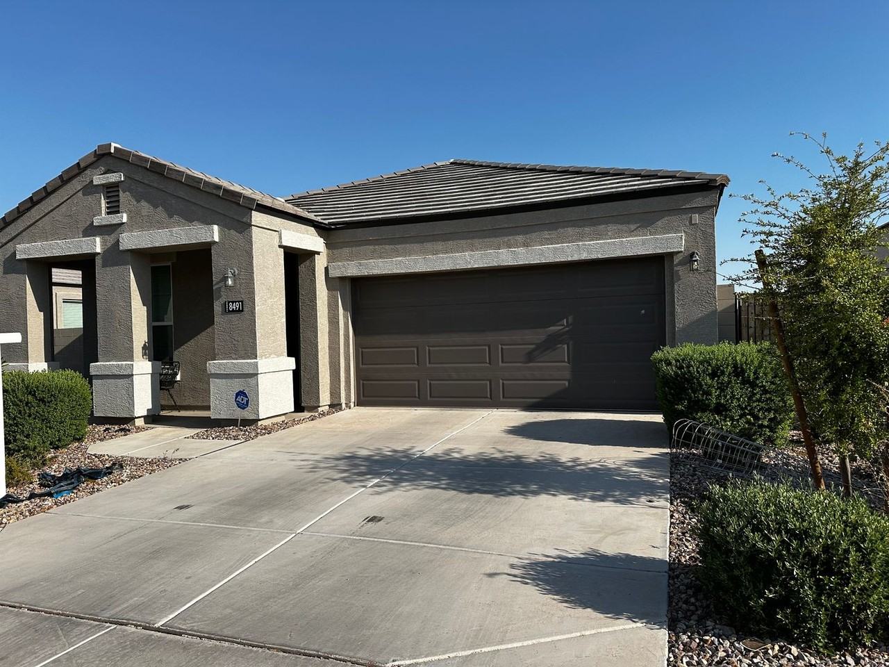 8491 W Springfield Way - Photo 2 of 3