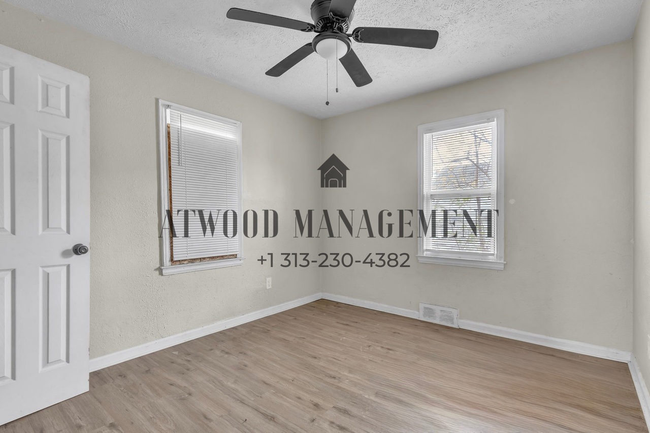 11634 Sussex St - Photo 6 of 12