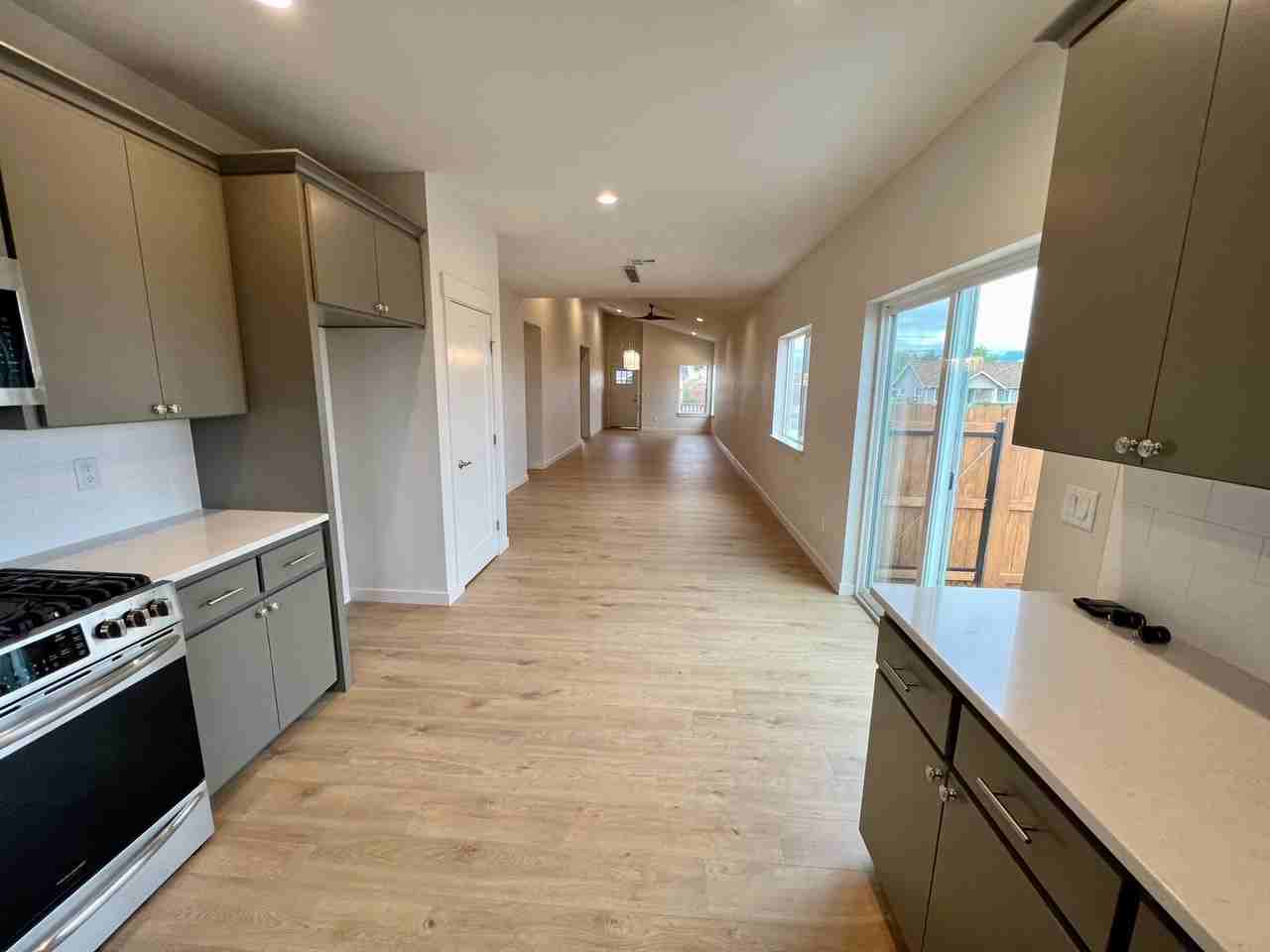 1729 Thomas Rd #1 - Photo 2 of 29