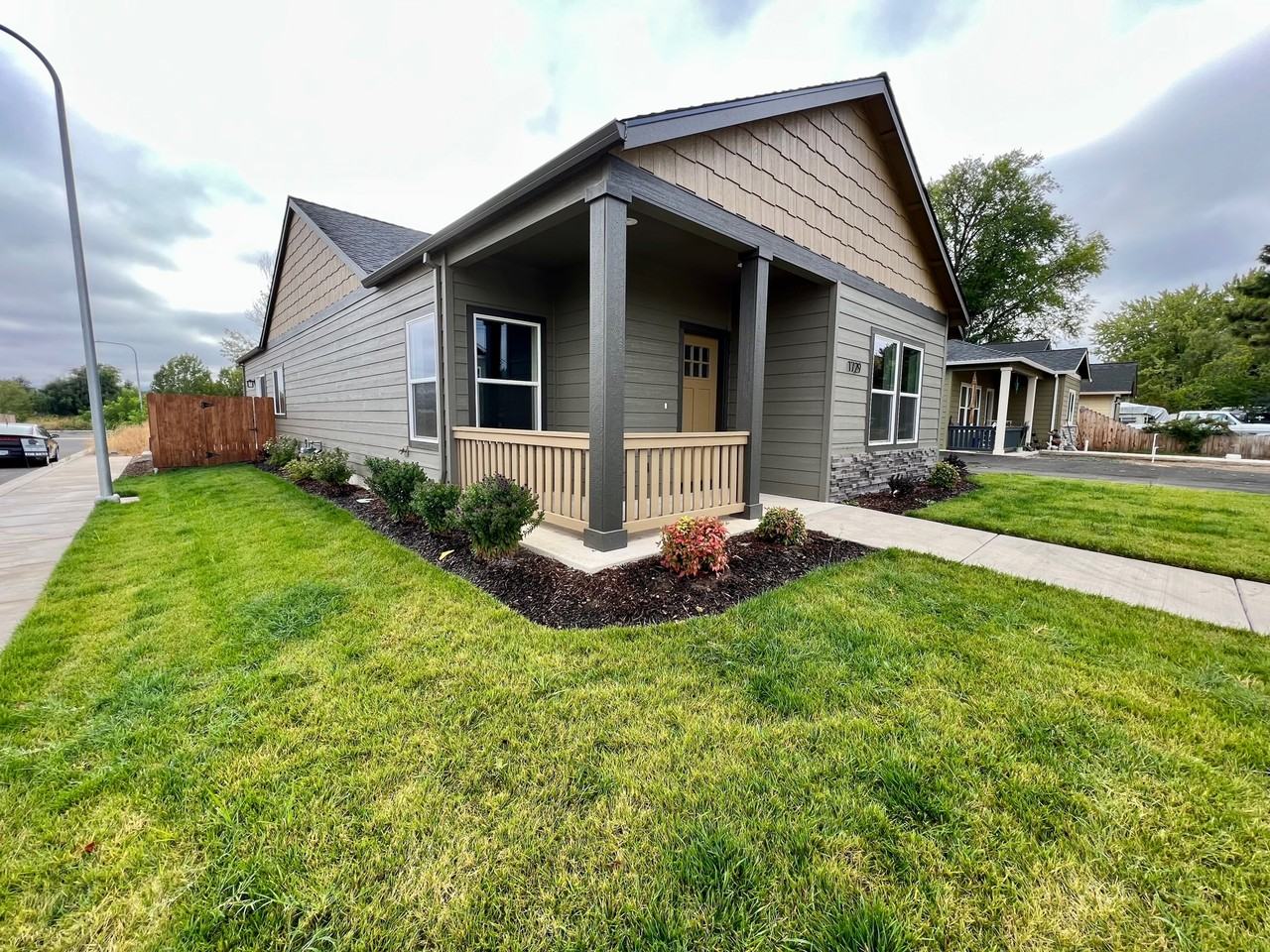 1729 Thomas Rd #1 - Photo 3 of 29