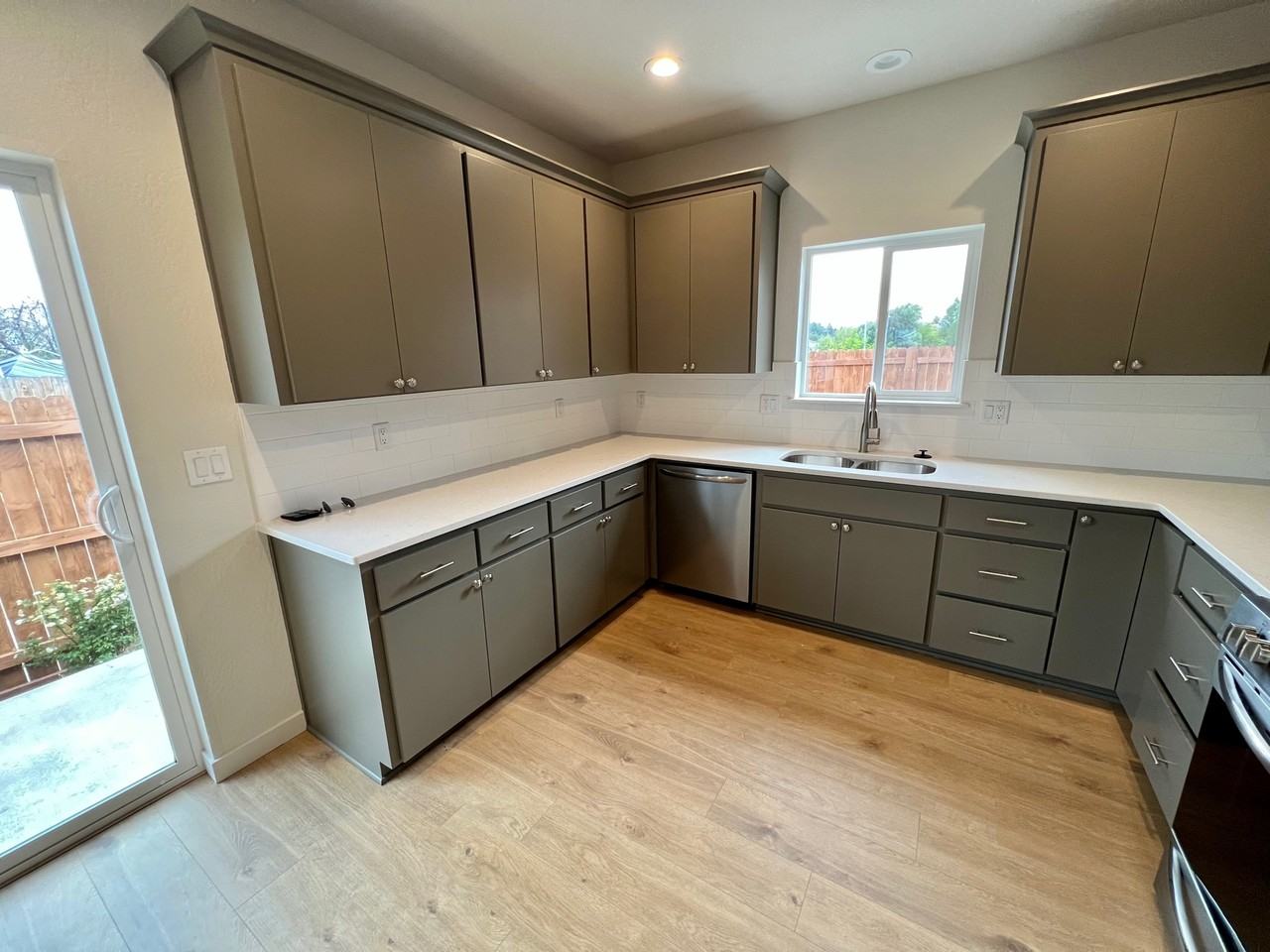 1729 Thomas Rd #1 - Photo 6 of 29