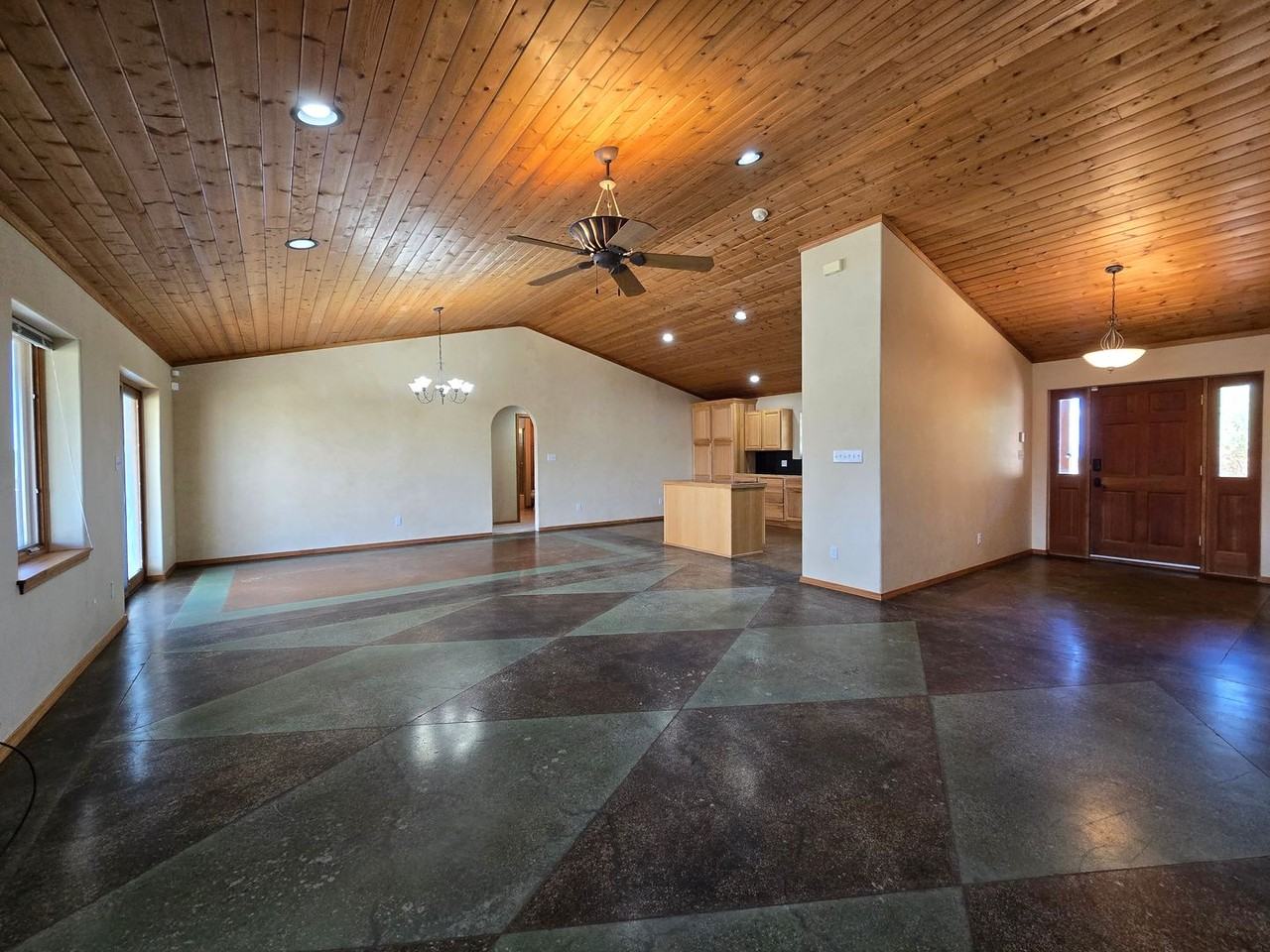 4 Alma Ct - Photo 2 of 30