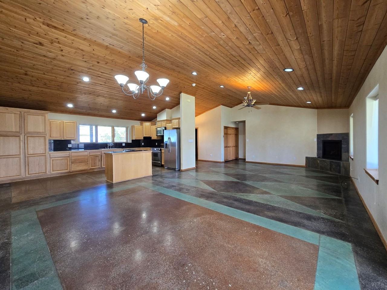 4 Alma Ct - Photo 4 of 30