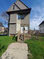 featured image of 2478 W Juneau Ave