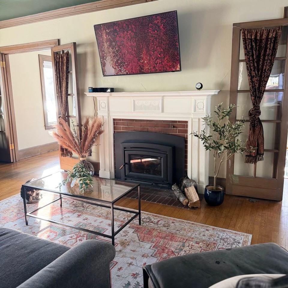 526 Main St - Photo 3 of 14