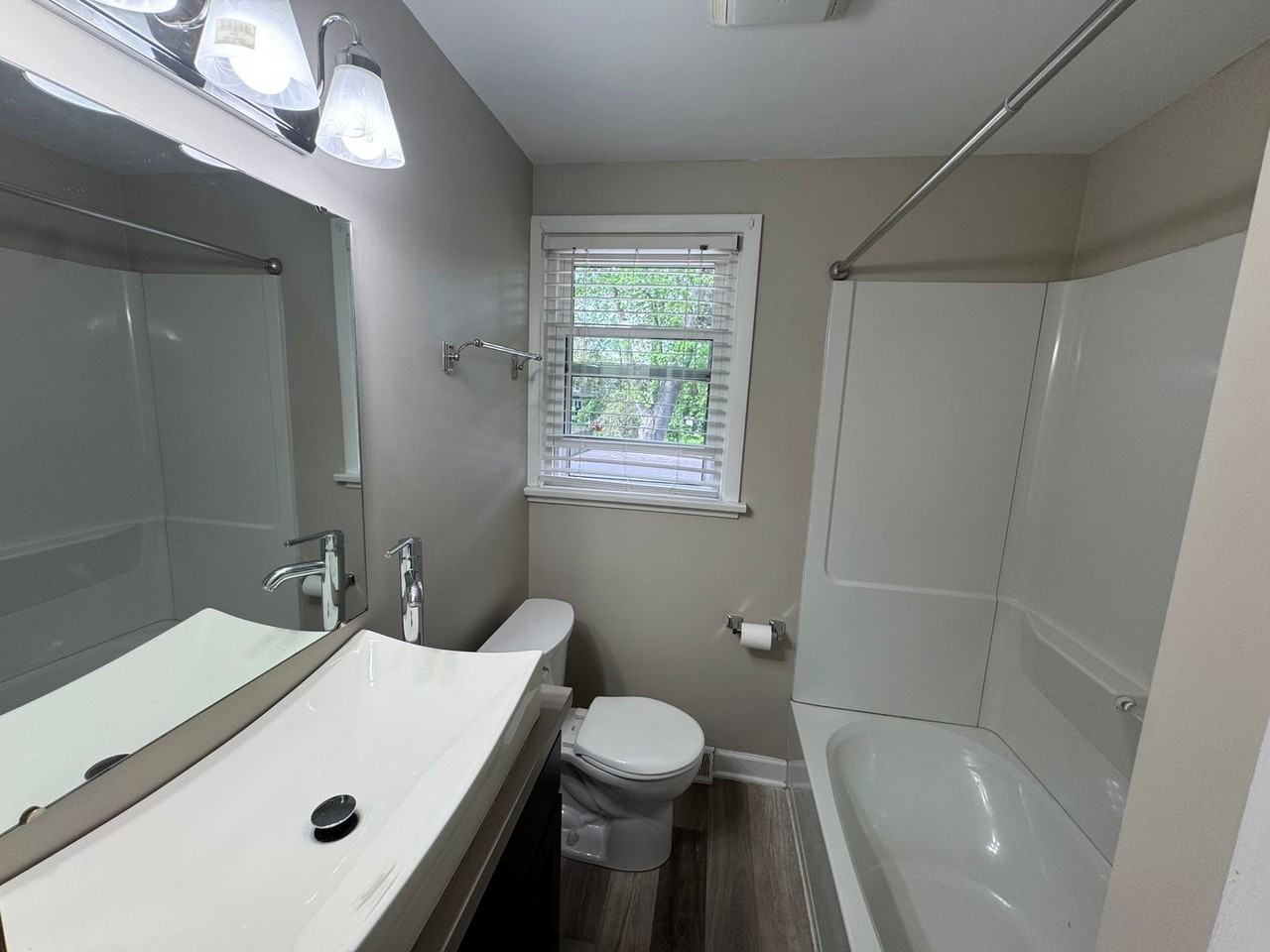 326 Elm Dr - Photo 7 of 9