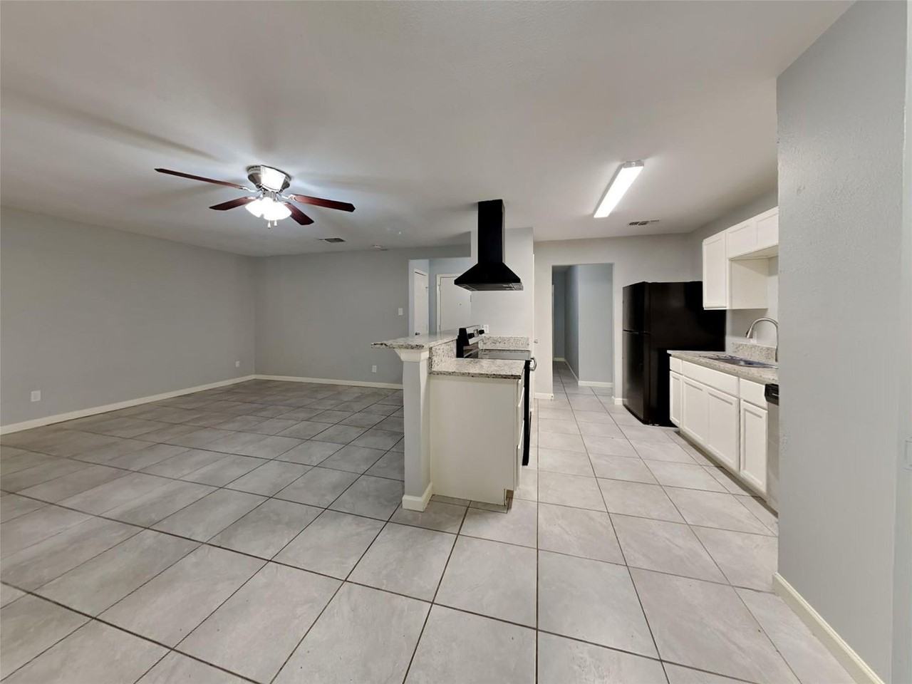 9908 Runnymeade Pl - Photo 5 of 18