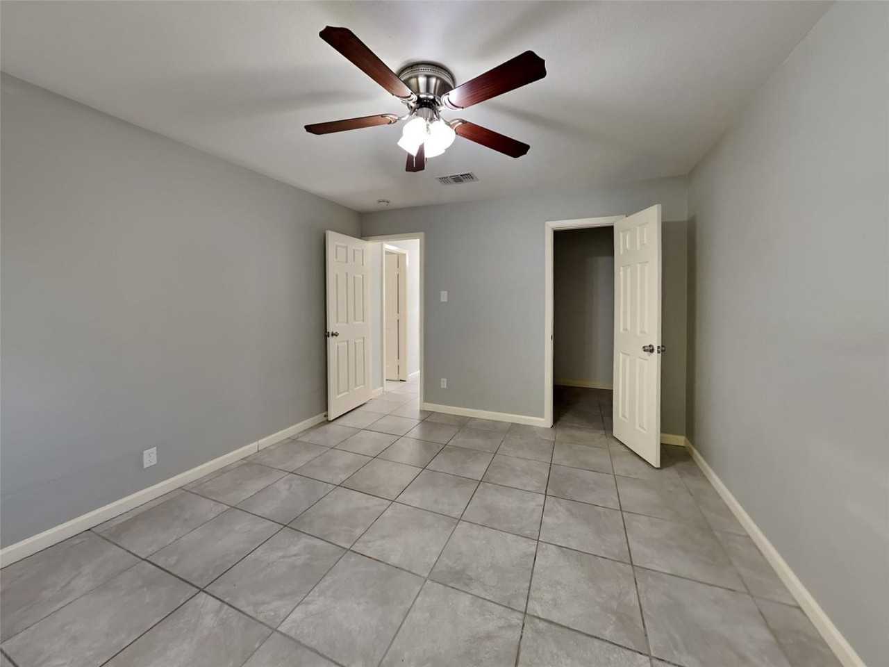 9908 Runnymeade Pl - Photo 7 of 18