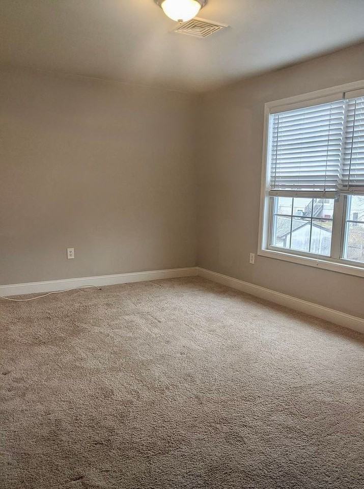 254 Upland Ave - Photo 7 of 14