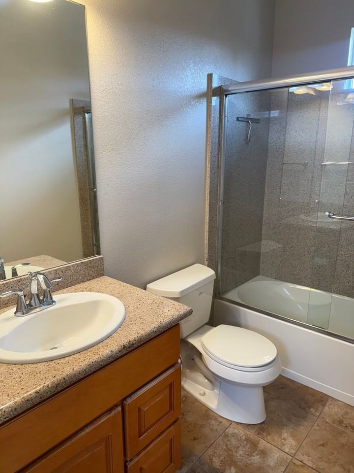 190 Healdsburg Ave - Photo 4 of 11