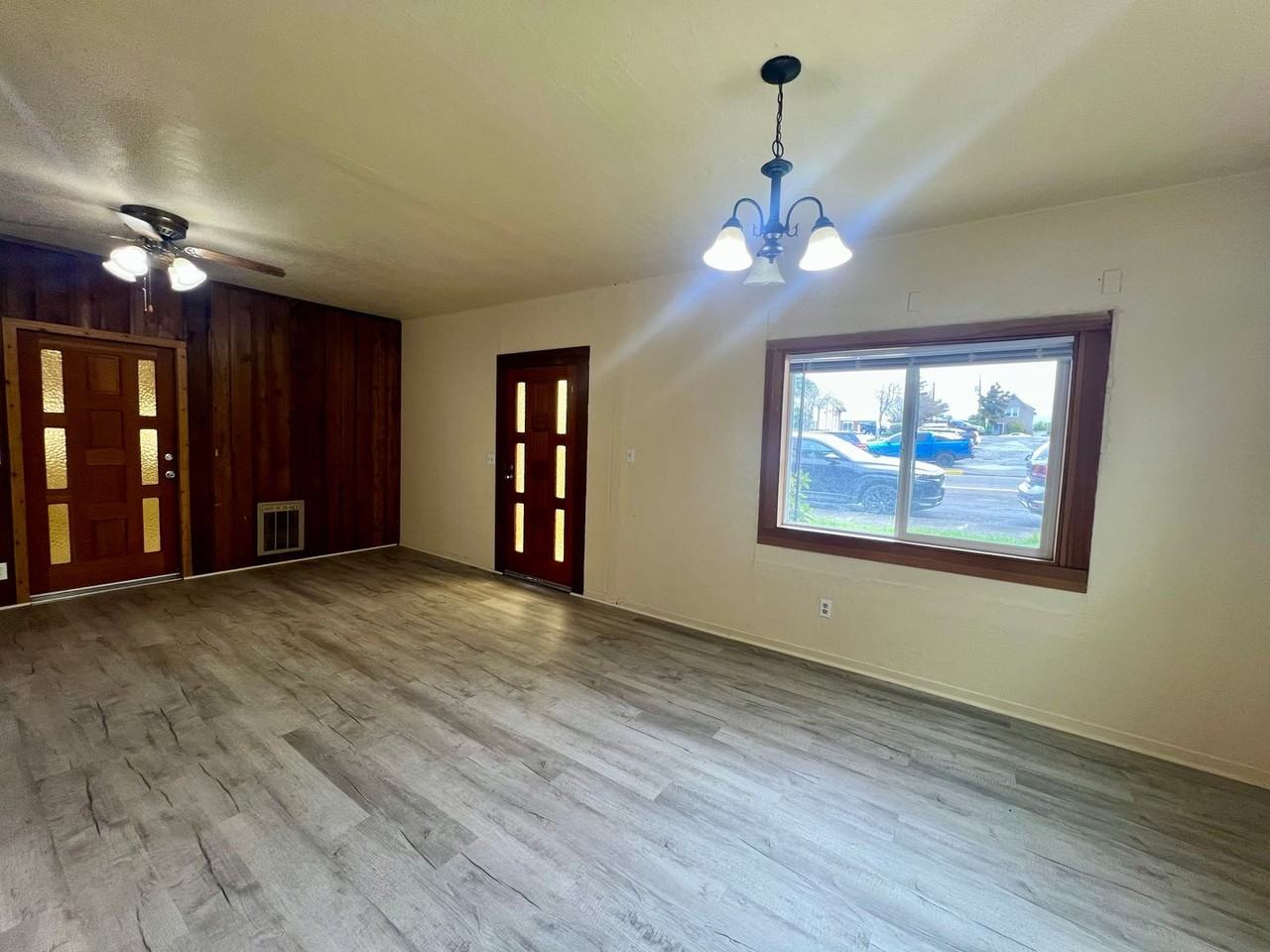 1848 Meade St - Photo 2 of 13