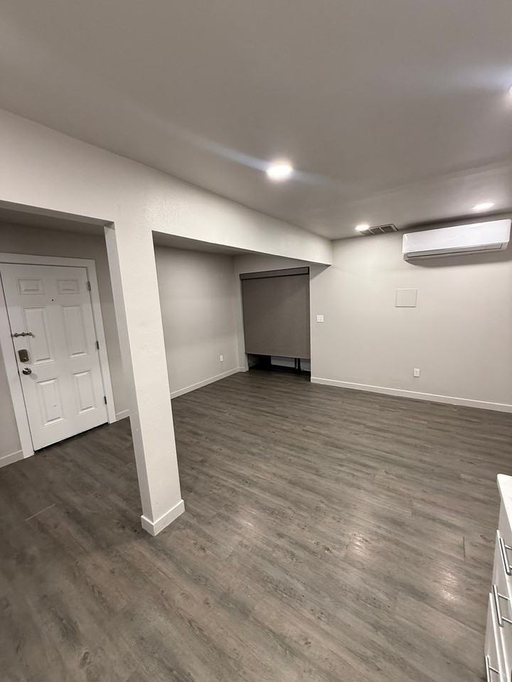 26 E 3rd Ave - Photo 3 of 10