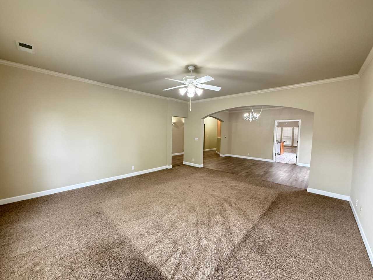 3404 N Battle Creek Dr - Photo 4 of 41