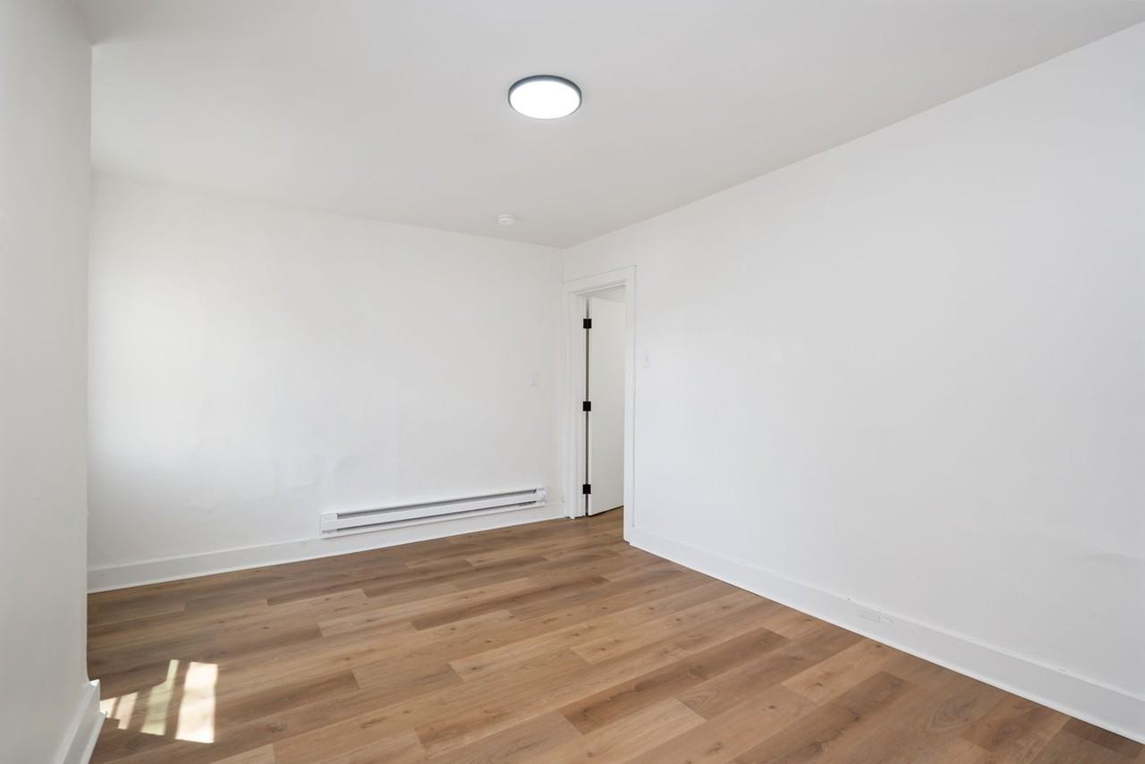 348-350 Wyoming Street - Photo 5 of 50