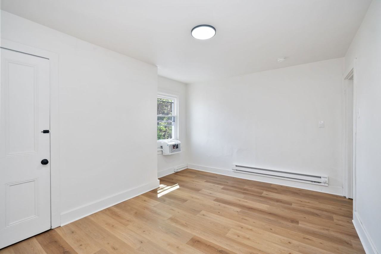 348-350 Wyoming Street - Photo 6 of 50