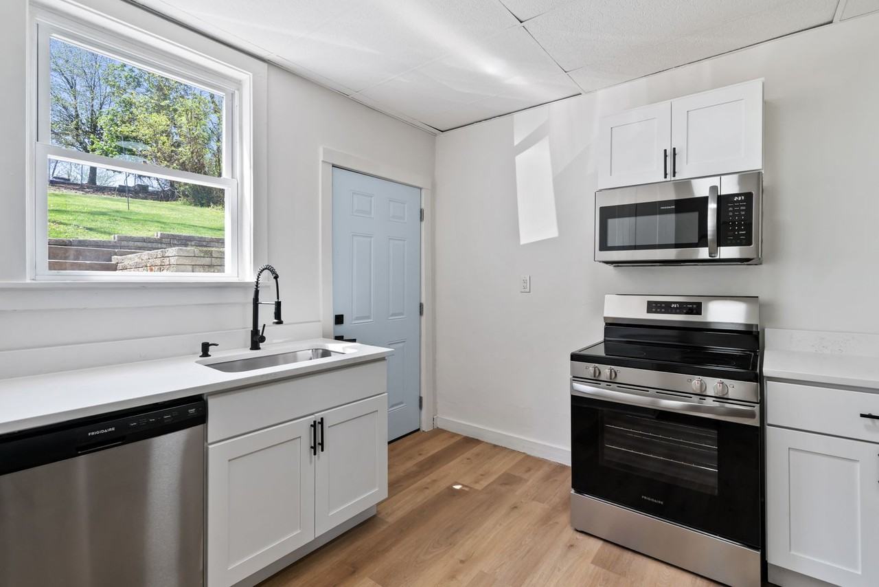 348-350 Wyoming Street - Photo 2 of 44