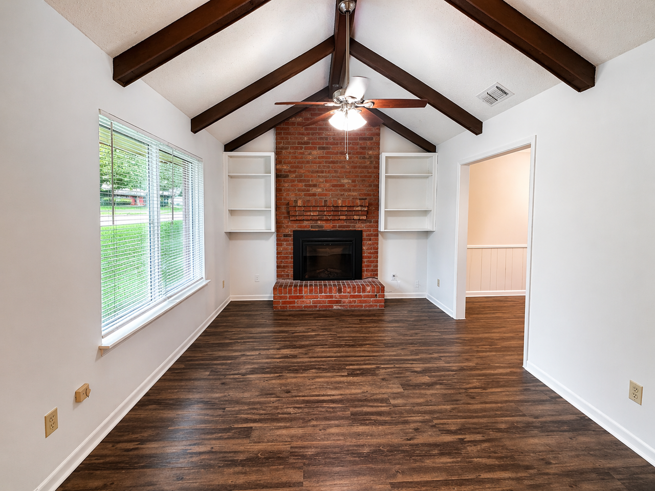 801 Apache Dr - Photo 3 of 16