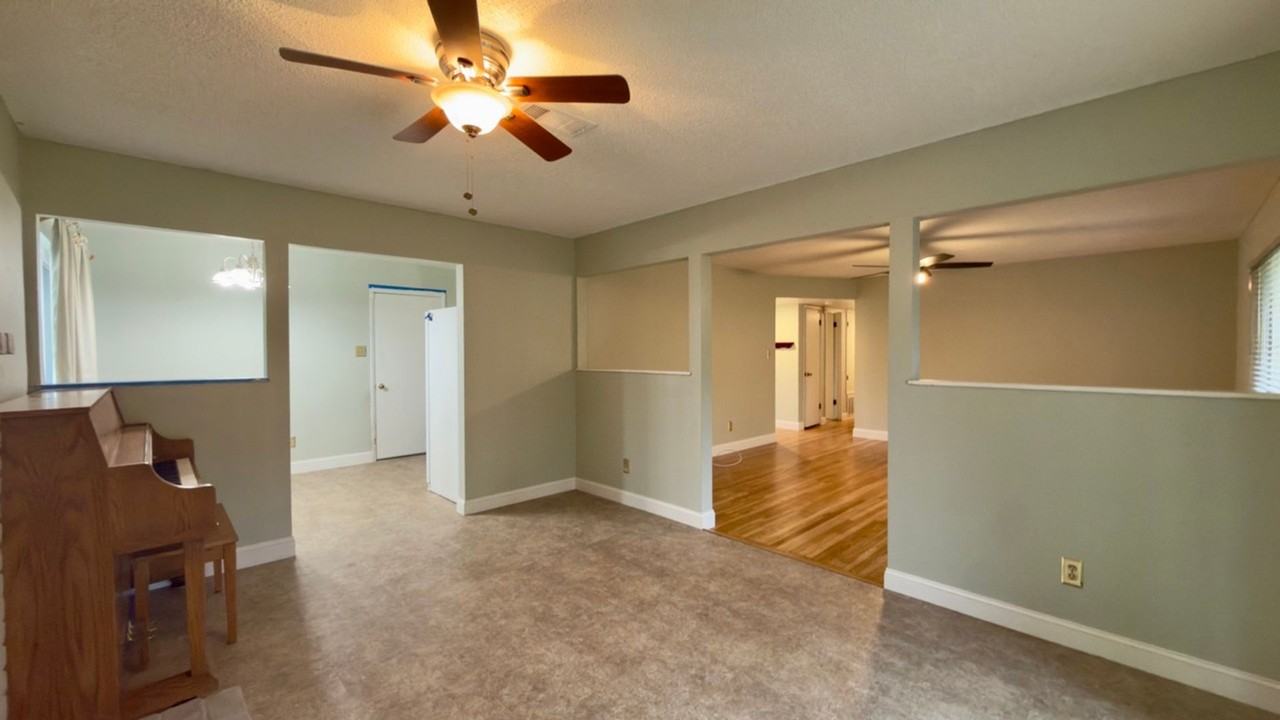 6558 Meadowcreek Way - Photo 5 of 21