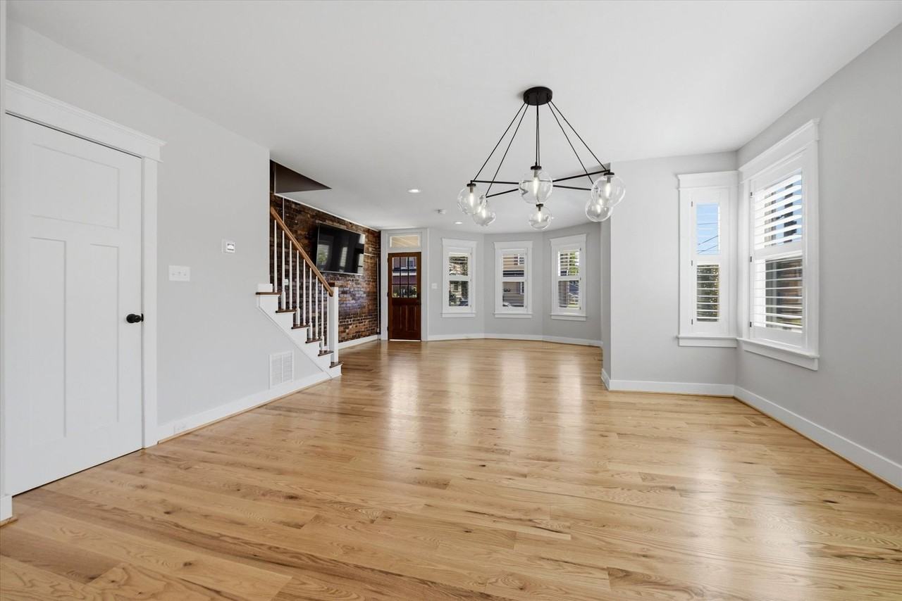 316 Meredith St - Photo 7 of 29