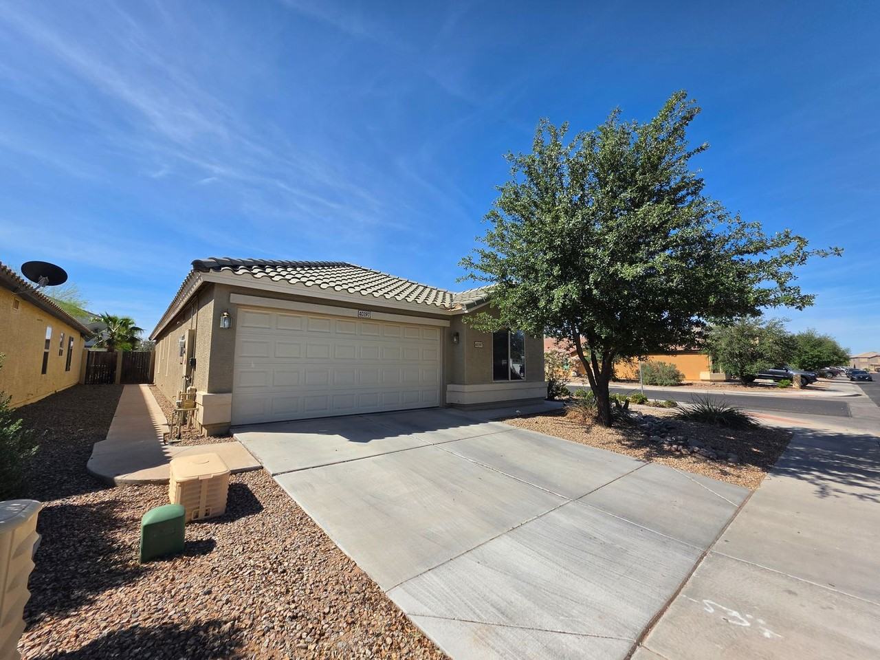 40397 W Sanders Way - Photo 2 of 28