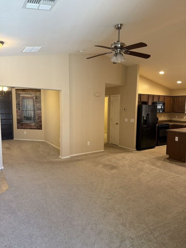 40397 W Sanders Way - Photo 3 of 28