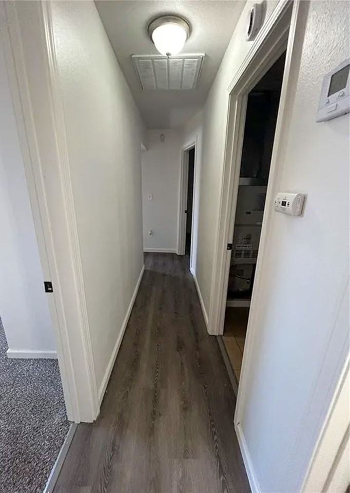 223 Donald St - Photo 5 of 9