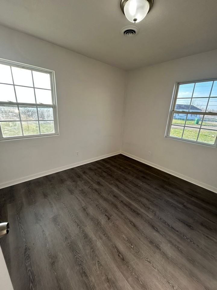 741 Saint Martin Dr - Photo 5 of 15