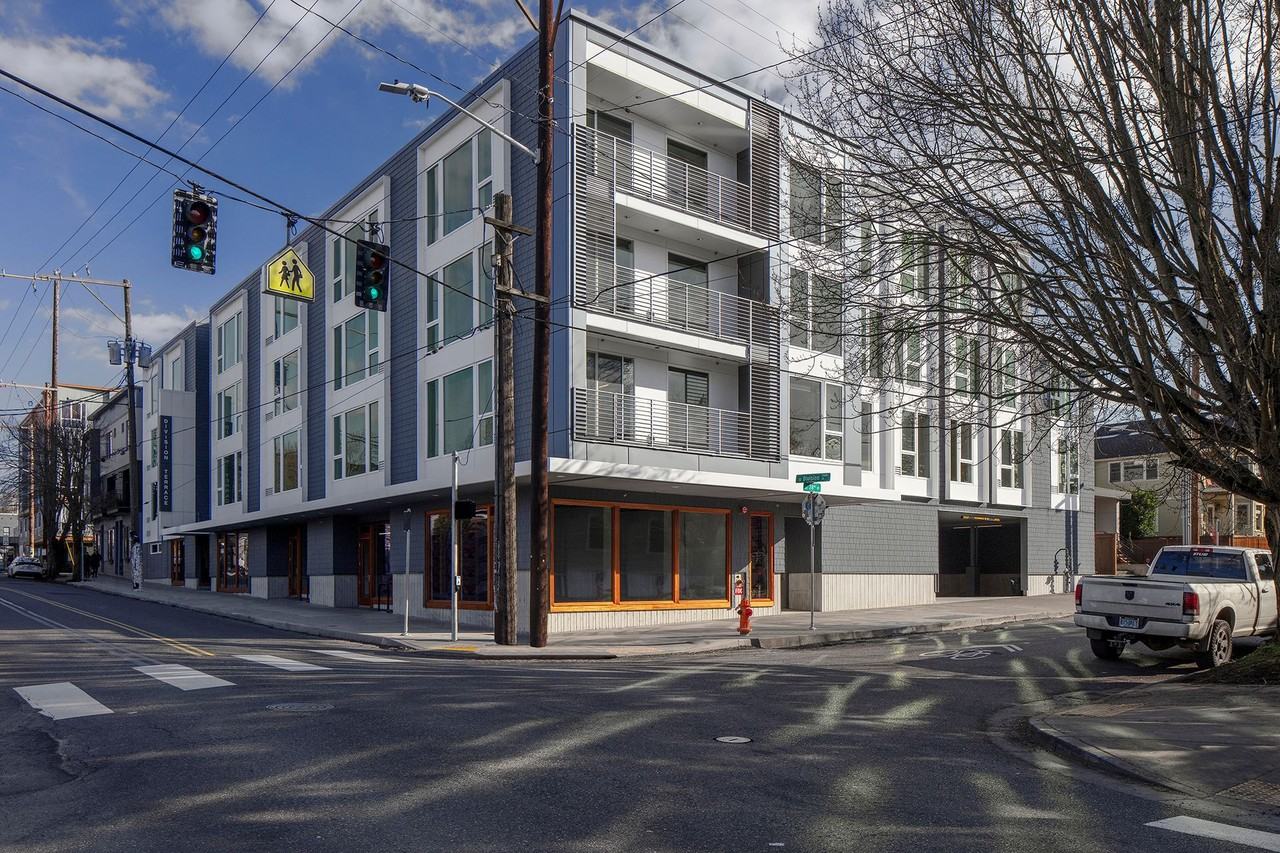 Division Terrace Apartments - Photo 3 of 40