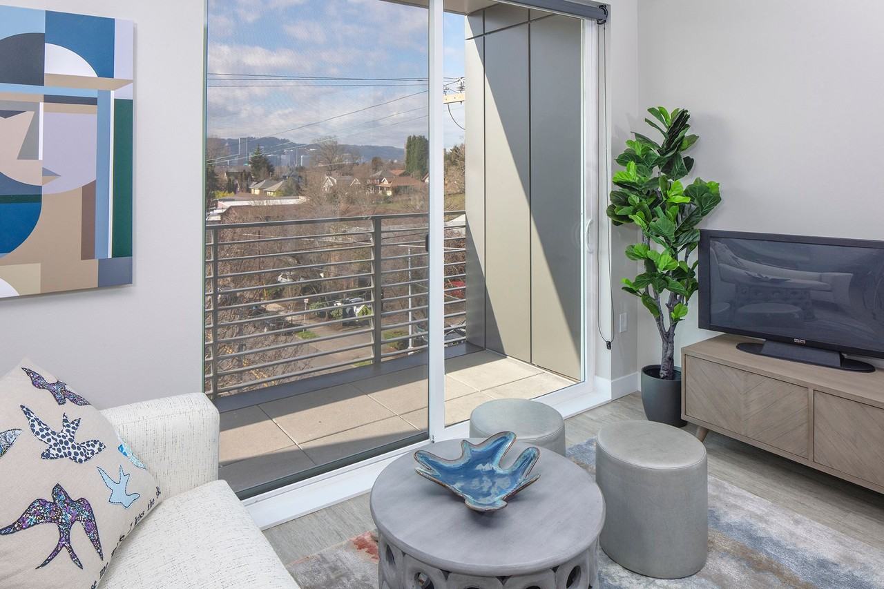 Division Terrace Apartments - Photo 6 of 40