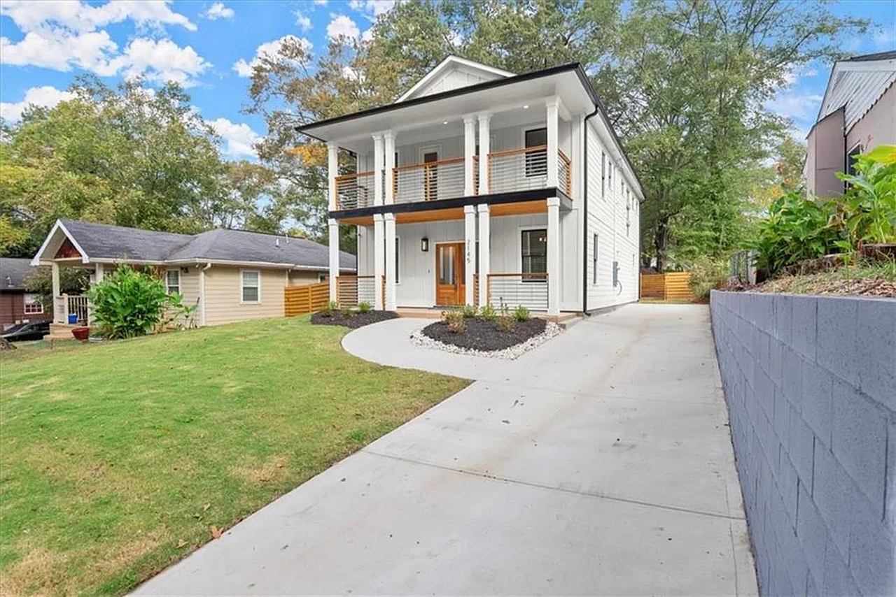 2145 Park Ter - Photo 2 of 49